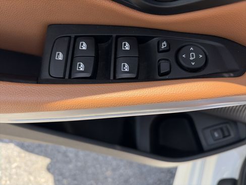 Used 2020 BMW 330i xDrive Sedan w/ Convenience Package image 13