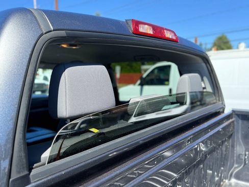 Used 2017 Toyota Tundra SR5 AWD/4WD image 34