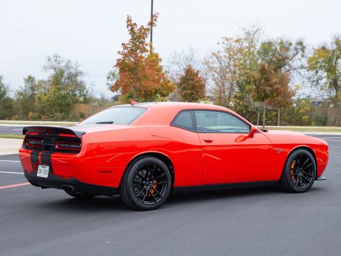 Used 2023 Dodge Challenger SRT Hellcat w/ Driver Convenience Group image 6