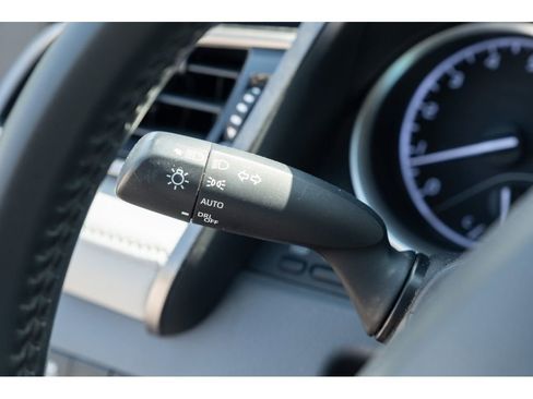 Used 2021 Toyota Camry SE FWD image 20