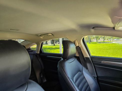 Used 2019 Ford Fusion SEL image 33