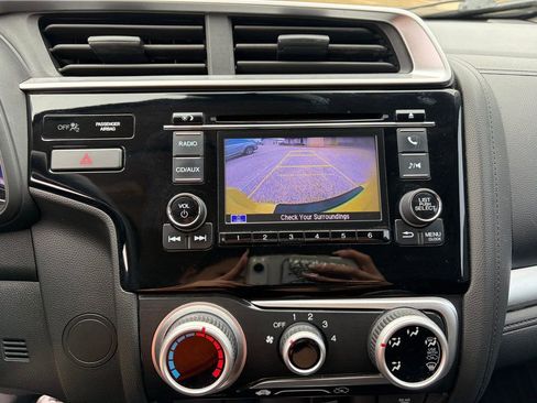 Used 2015 Honda Fit LX image 40