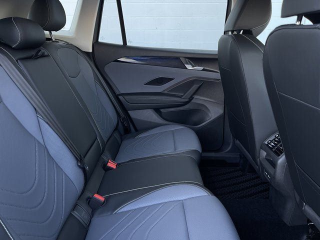New 2025 Volkswagen Tiguan SE FWD image 30