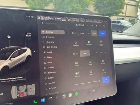 Used 2022 Tesla Model Y Performance AWD/4WD image 23