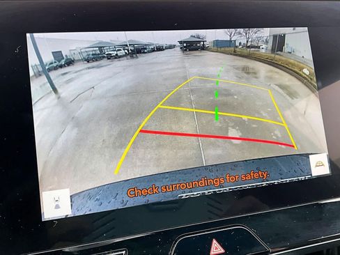 Used 2023 Toyota Venza Nightshade image 23