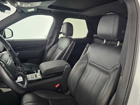Used 2017 Land Rover Discovery HSE AWD/4WD image 23