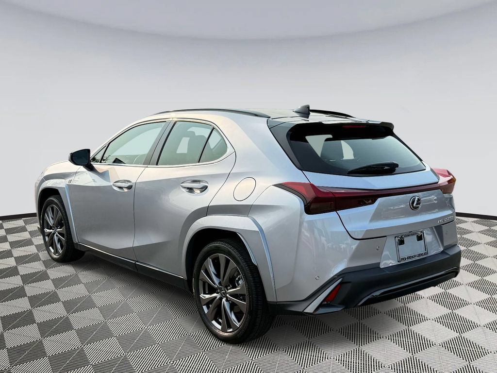 Used 2024 Lexus UX 250h F Sport AWD/4WD image 4