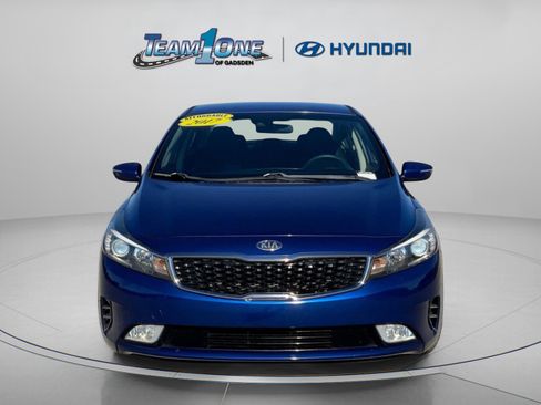 Used 2017 Kia Forte S w/ S Technology Package image 2
