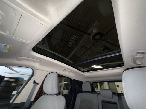 Used 2020 Ford Escape SE image 16