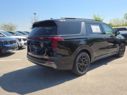 New 2026 Kia Carnival SX Prestige FWD image 8