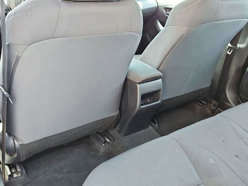 Used 2022 Toyota Corolla LE FWD image 18