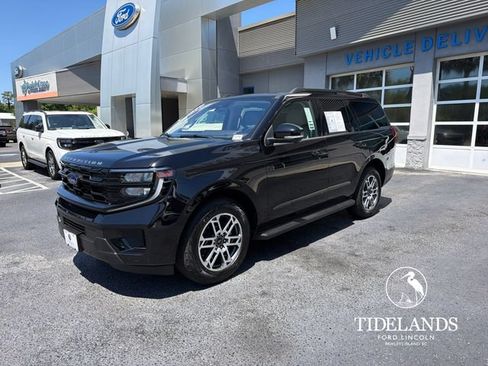 Certified 2025 Ford Expedition Active AWD/4WD image 4