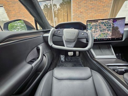 Used 2023 Tesla Model S Plaid AWD/4WD image 5