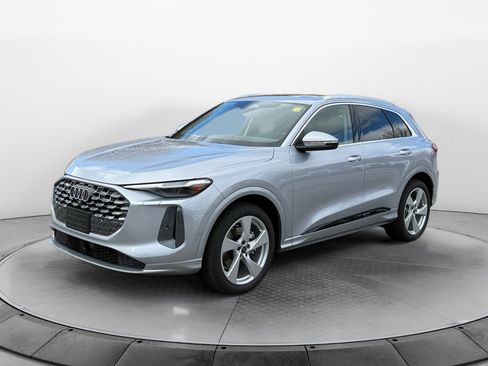 New 2025 Audi Q5 Prestige image 3