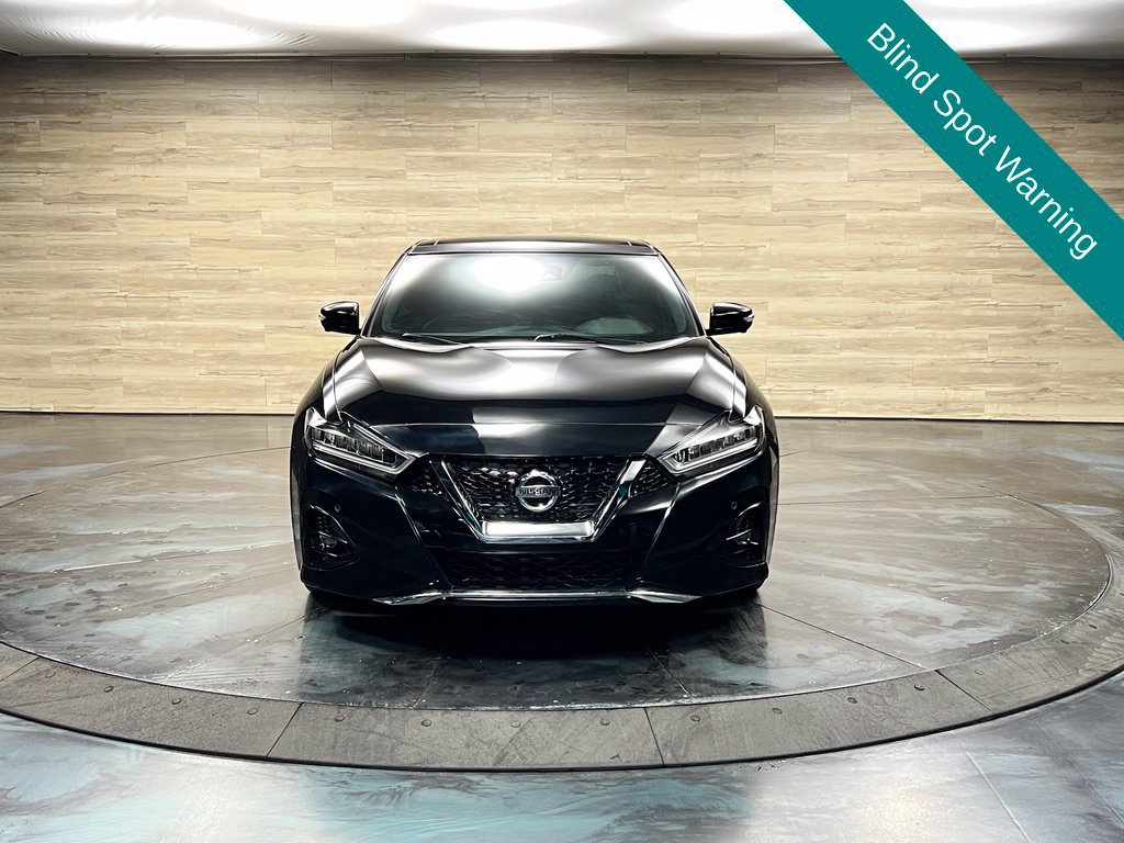 Used 2022 Nissan Maxima SR w/ Sport Mat Group FWD image 9