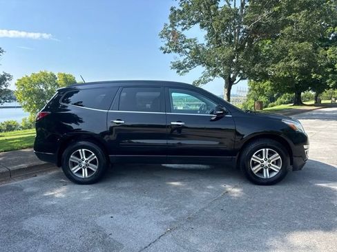 Used 2016 Chevrolet Traverse LT AWD/4WD image 9