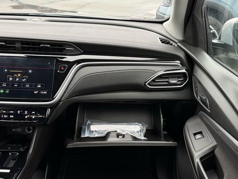 Used 2023 Chevrolet Bolt EUV LT w/ Comfort Package image 30