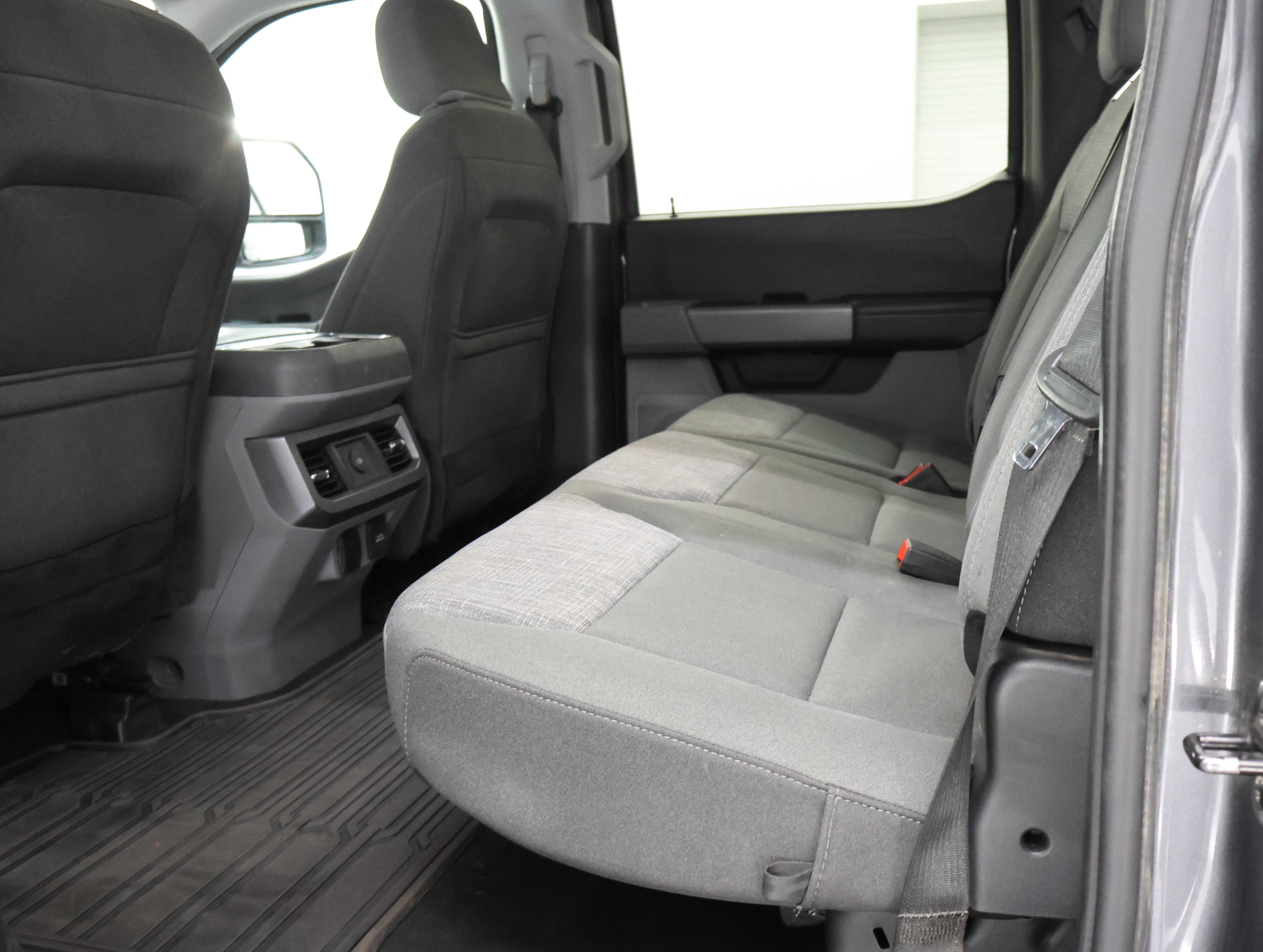 Used 2023 Ford F250 XLT AWD/4WD image 8