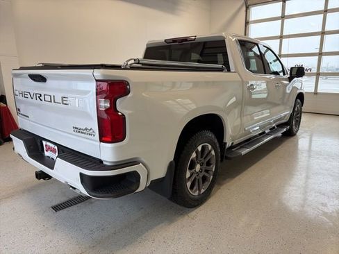 Used 2023 Chevrolet Silverado 1500 High Country w/ Technology Package image 8