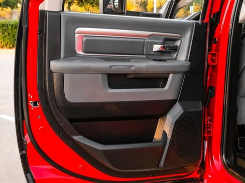 Used 2016 RAM 3500 SLT w/ Cold Weather Group image 41