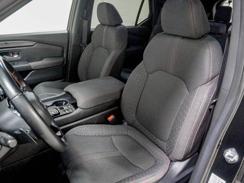 Certified 2024 Honda Pilot Sport image 17