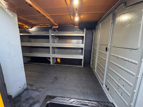 Used 2019 Ford Transit 250 130 Low Roof image 23