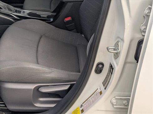 Used 2020 Toyota Corolla SE image 15