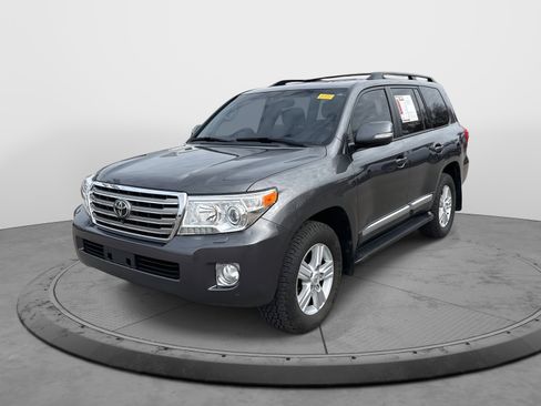 Used 2015 Toyota Land Cruiser image 3