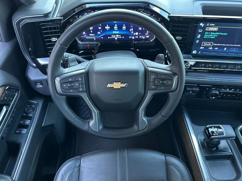 Used 2024 Chevrolet Silverado 1500 High Country w/ Technology Package image 17