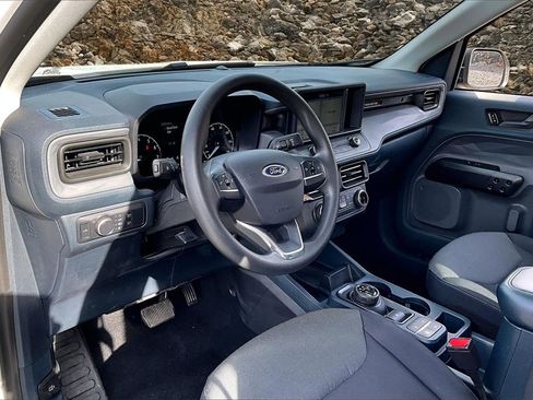 Used 2022 Ford Maverick XL image 11
