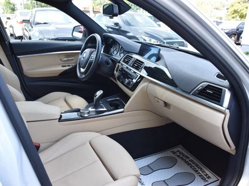 Used 2018 BMW 330i xDrive Sedan w/ Convenience Package image 15