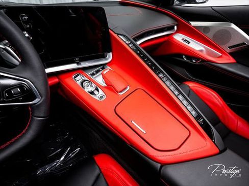 Used 2024 Chevrolet Corvette Stingray Premium Cpe w/ Z51 Performance Package RWD image 32