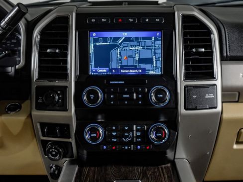 Used 2020 Ford F250 Lariat w/ Lariat Ultimate Package AWD/4WD image 24