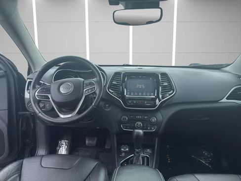 Used 2019 Jeep Cherokee Limited w/ Luxury Group AWD/4WD image 17