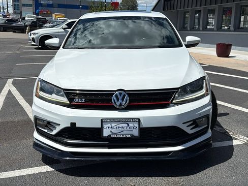 Used 2018 Volkswagen Jetta GLI FWD image 8