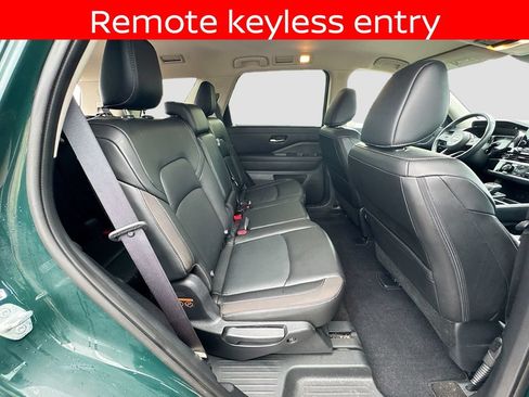 Used 2023 Nissan Pathfinder SL w/ Lighting Package (N92) FWD image 25