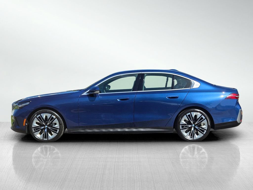 Used 2025 BMW 530i RWD image 7