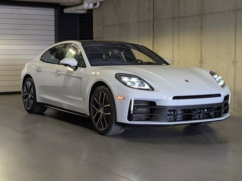 New 2026 Porsche Panamera 4 AWD/4WD image 11
