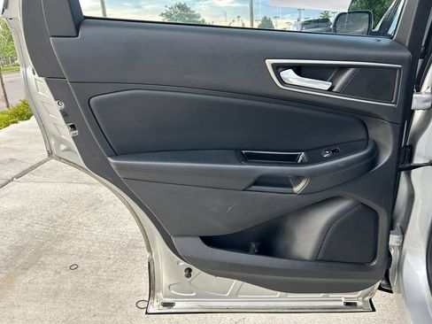 Used 2015 Ford Edge SEL w/ Equipment Group 201A AWD/4WD image 26