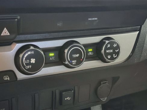 Used 2020 Toyota Tacoma SR RWD image 19