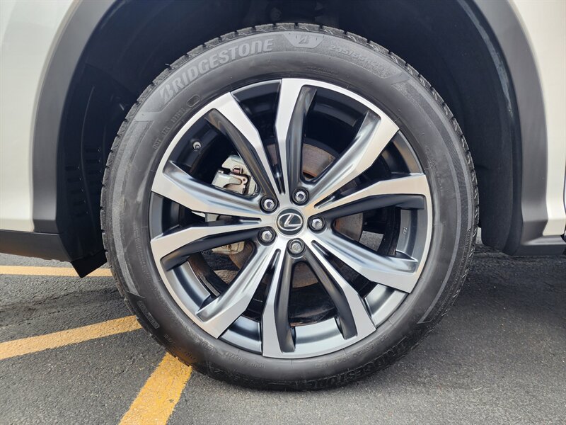 Used 2021 Lexus RX 450hL AWD w/ Premium Package image 21