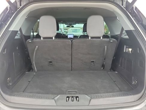 Used 2017 Ford F150 XL w/ Equipment Group 101A Mid RWD image 9