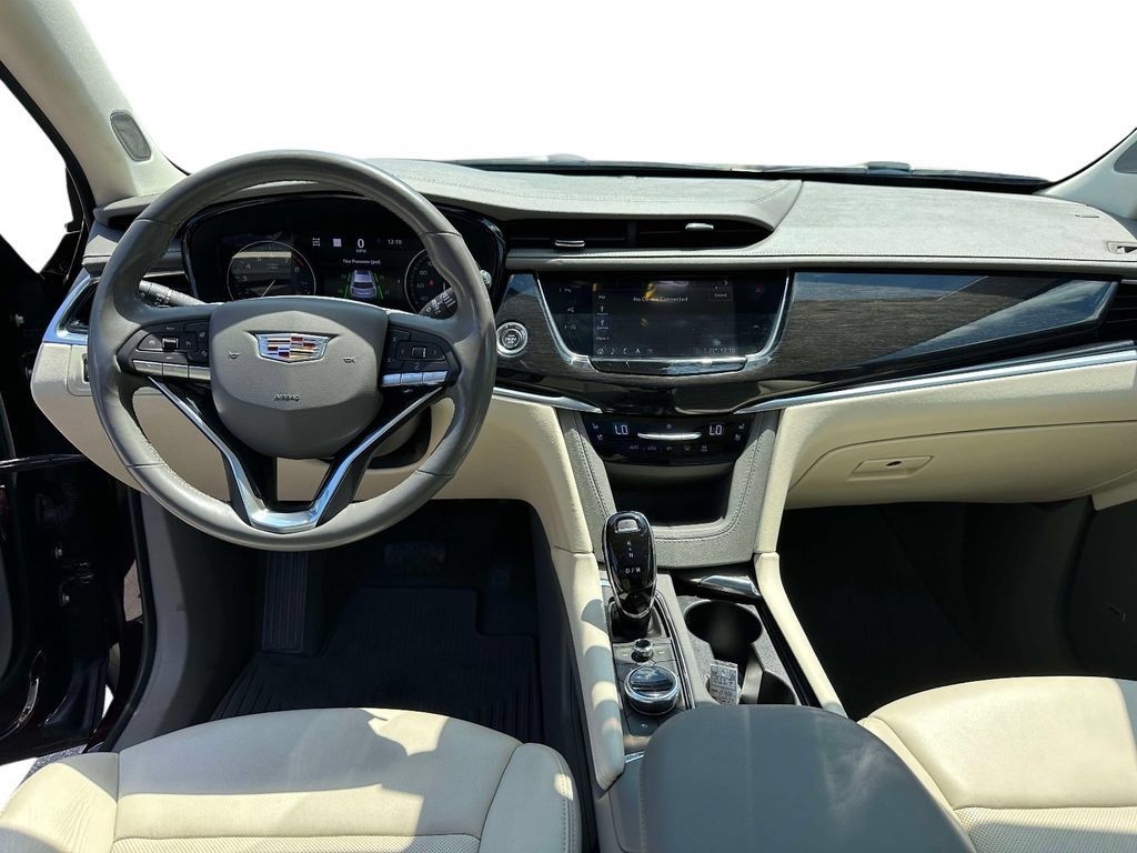 Used 2020 Cadillac XT6 Premium Luxury AWD/4WD image 13
