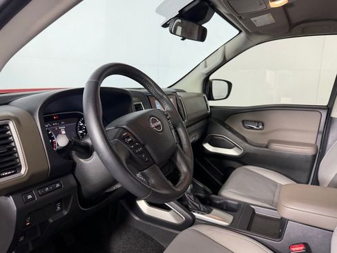 Used 2024 Nissan Frontier SV w/ SV Convenience Package image 22