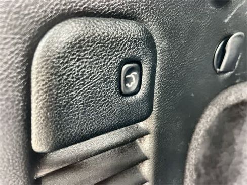 Used 2021 Jeep Grand Cherokee Limited image 34