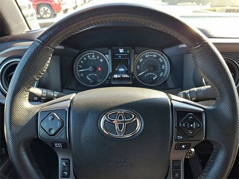 Used 2023 Toyota Tacoma TRD Off-Road image 18