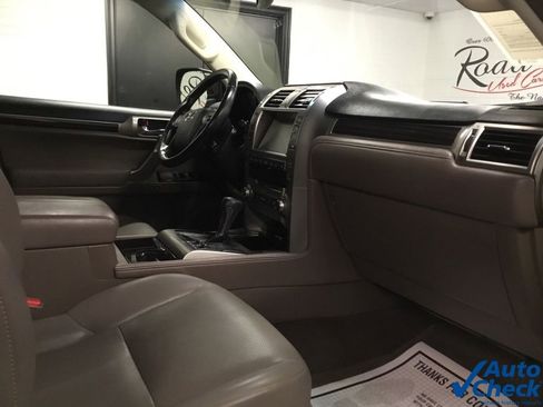 Used 2018 Lexus GX 460 w/ Navigation Package image 36