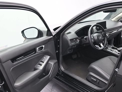 Used 2024 Honda Civic Touring image 12