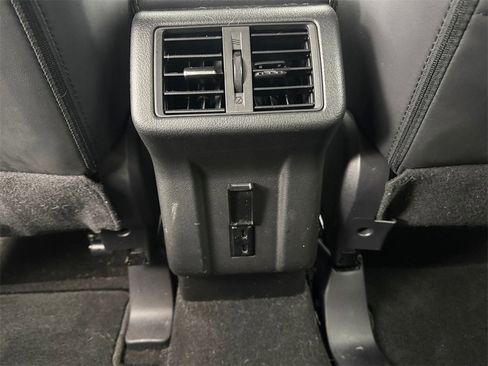 Used 2020 Mitsubishi Outlander SE image 28