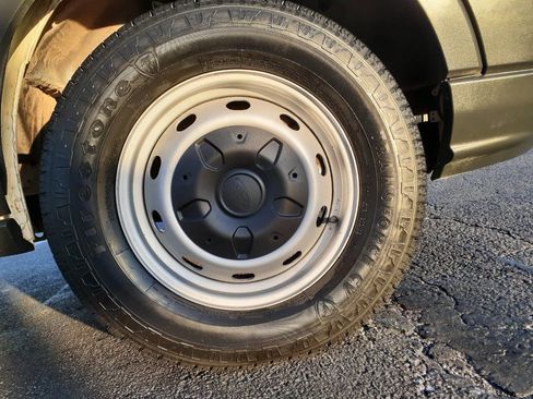 Used 2016 Ford Transit 350 XL image 15